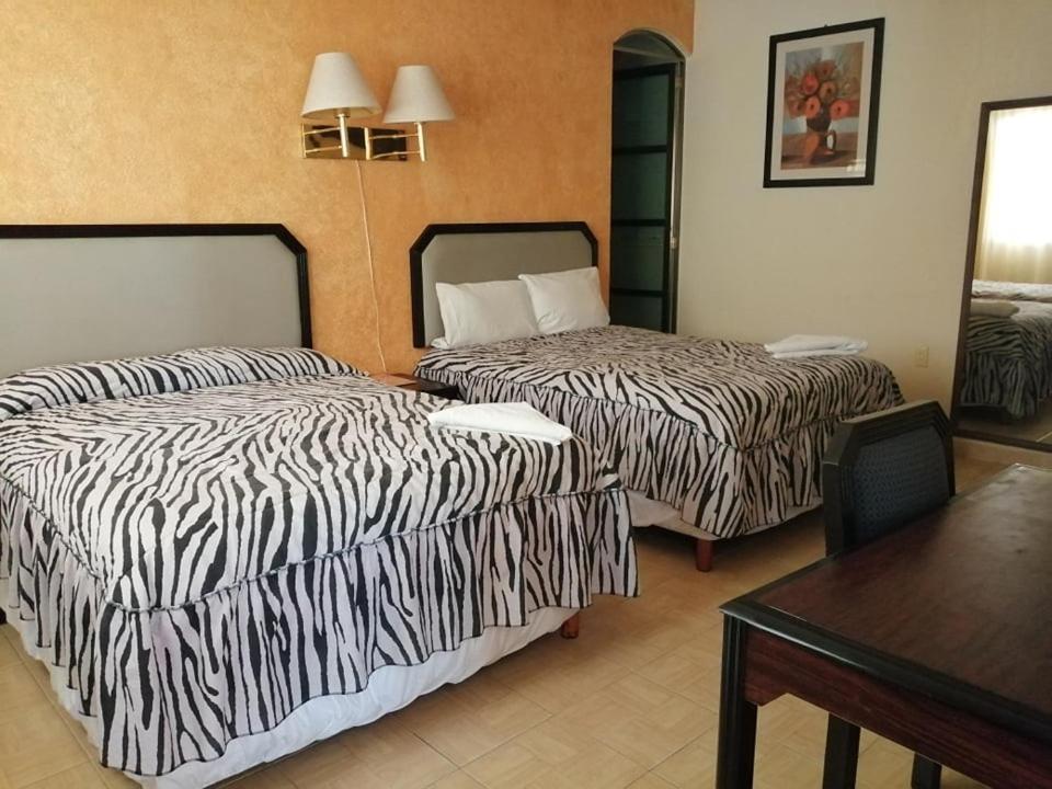 Hotel Real Doxey Tlaxcoapan Extérieur photo